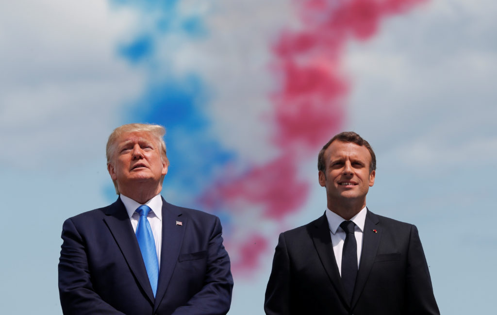 Trend visualization for macron donald trump
