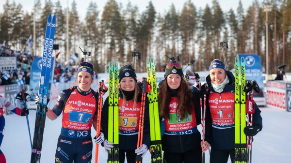 Drapeaux des nations aux mass start de Kontiolahti