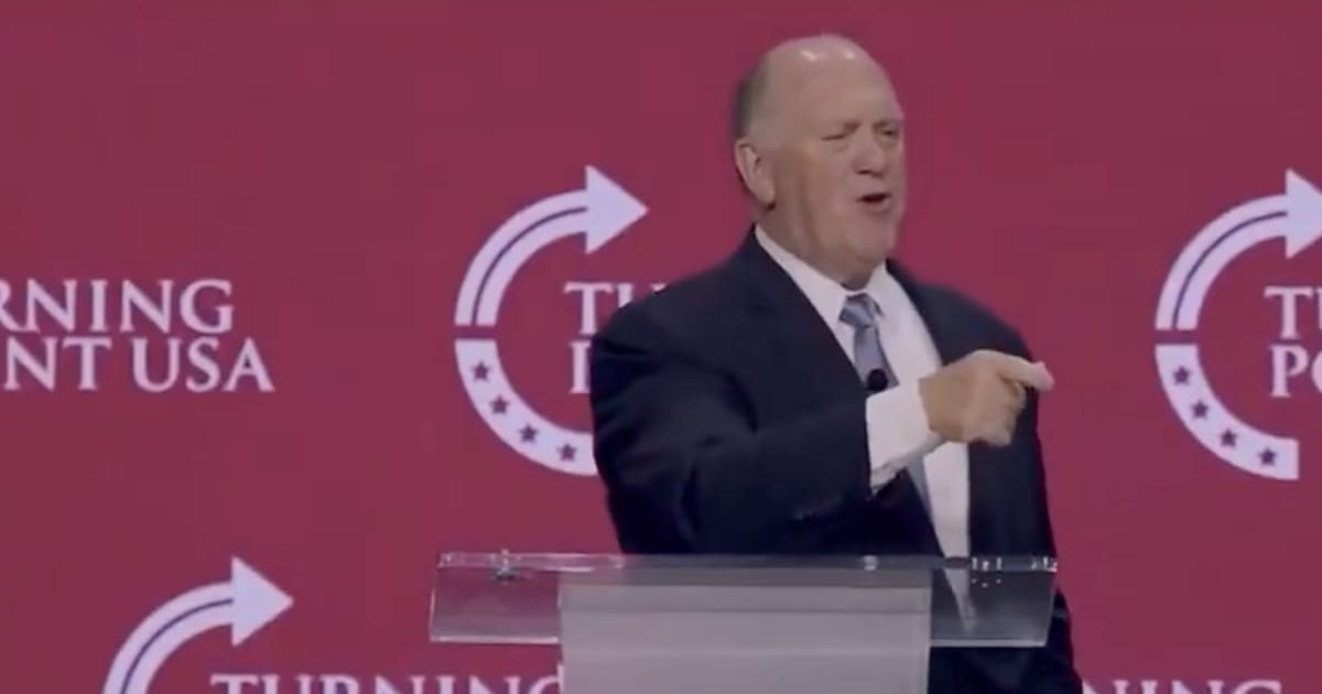 Tom Homan en intervention publique