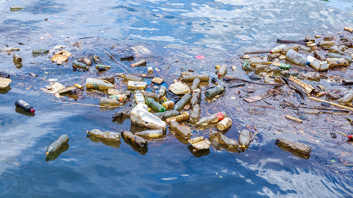 plastic-bottles-in-the-ocean