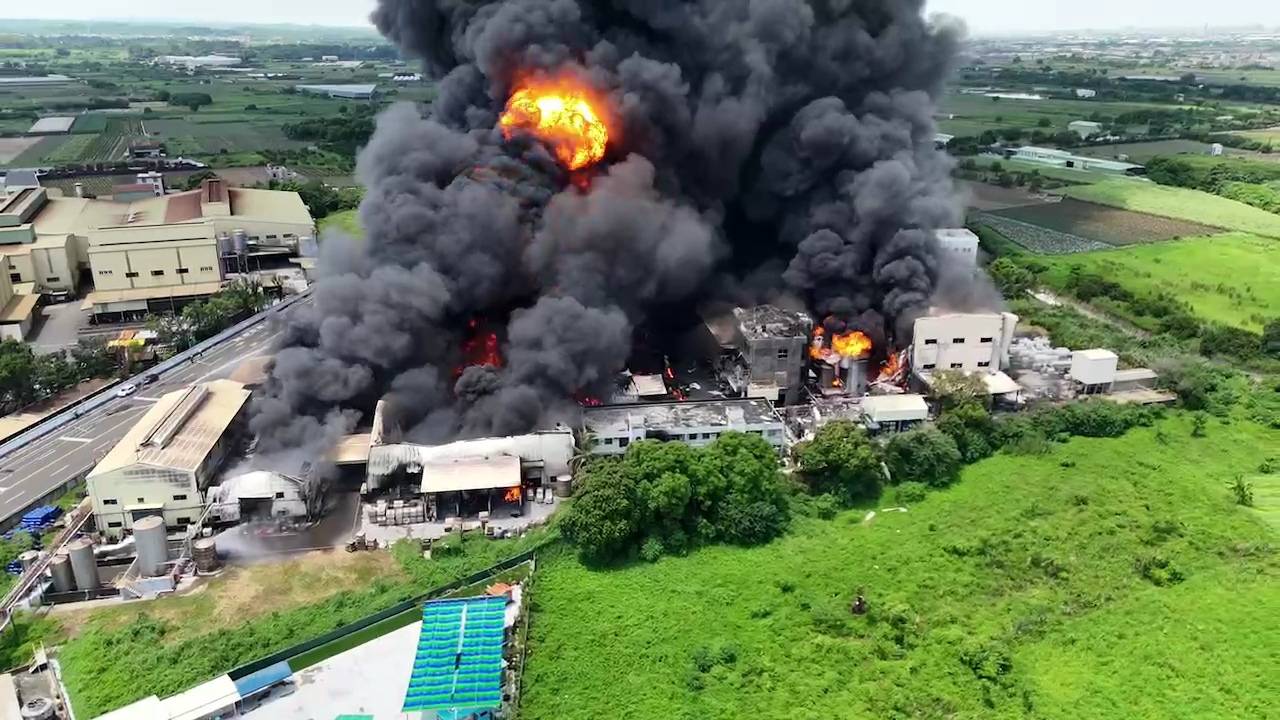 台南工廠火災現場照片