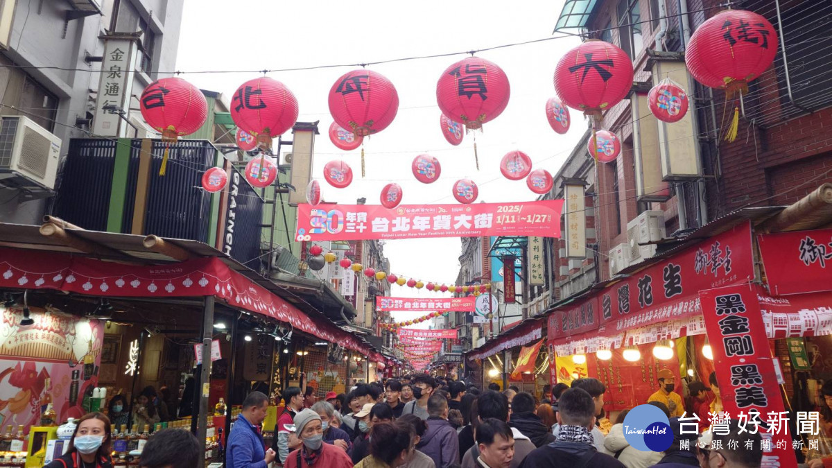 台灣東北季風陰雨街景