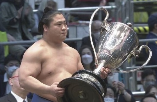 大相撲春場所隆の勝5連勝勝利瞬間